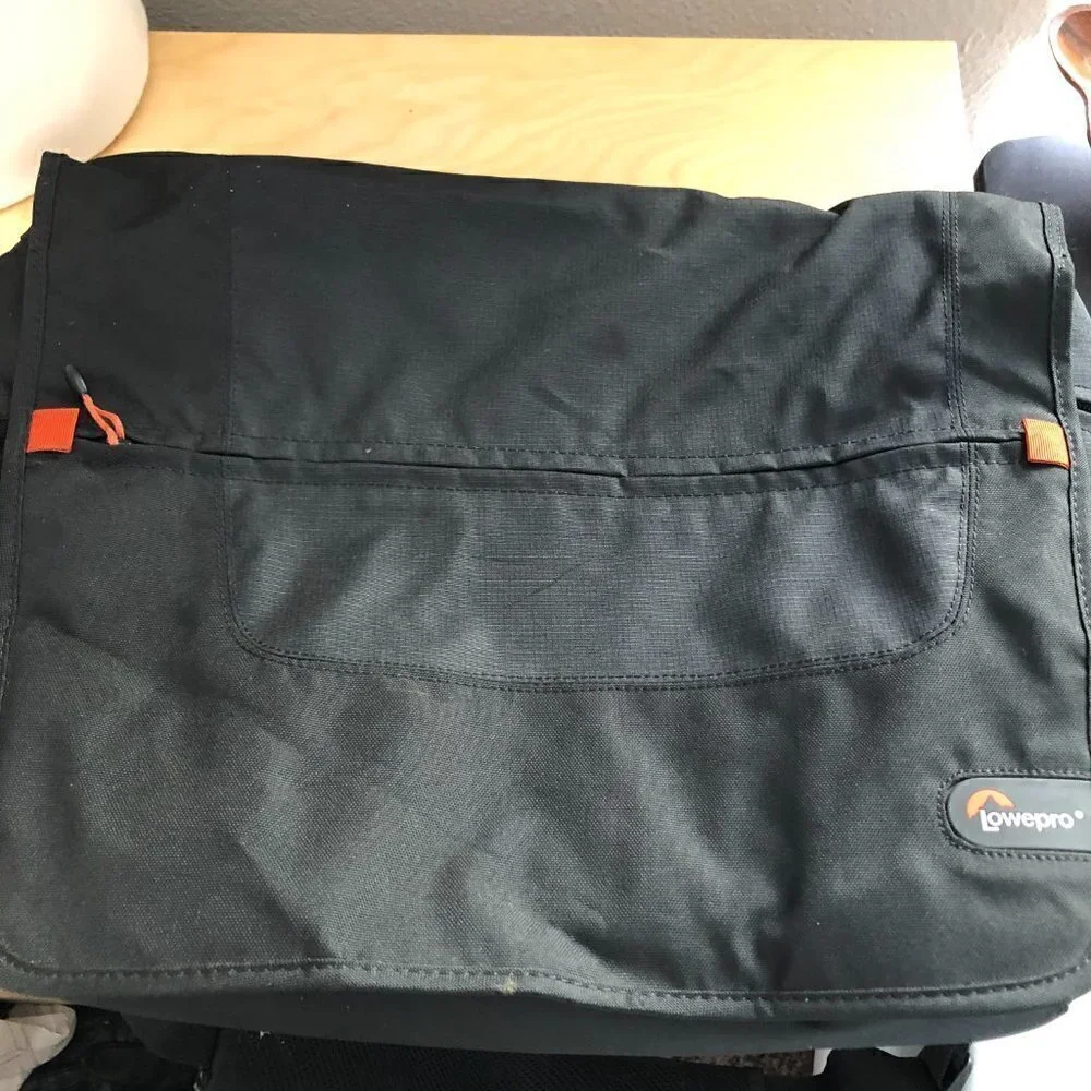 LOWEPRO Laptop Messenger Bag